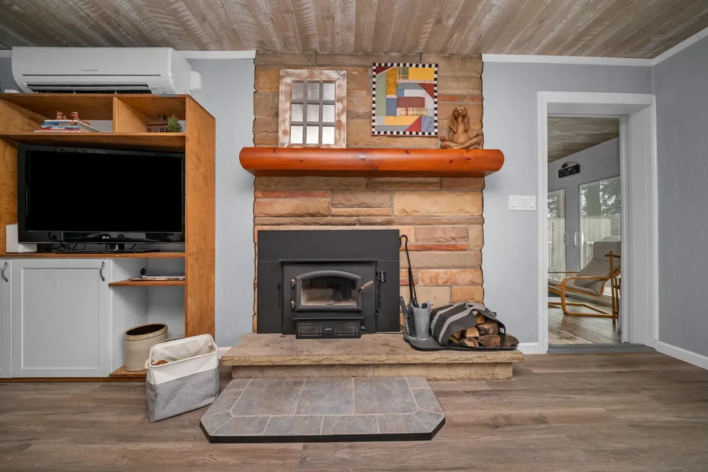 12569 S Crystal Lake Drive Somerset Township MI 49233