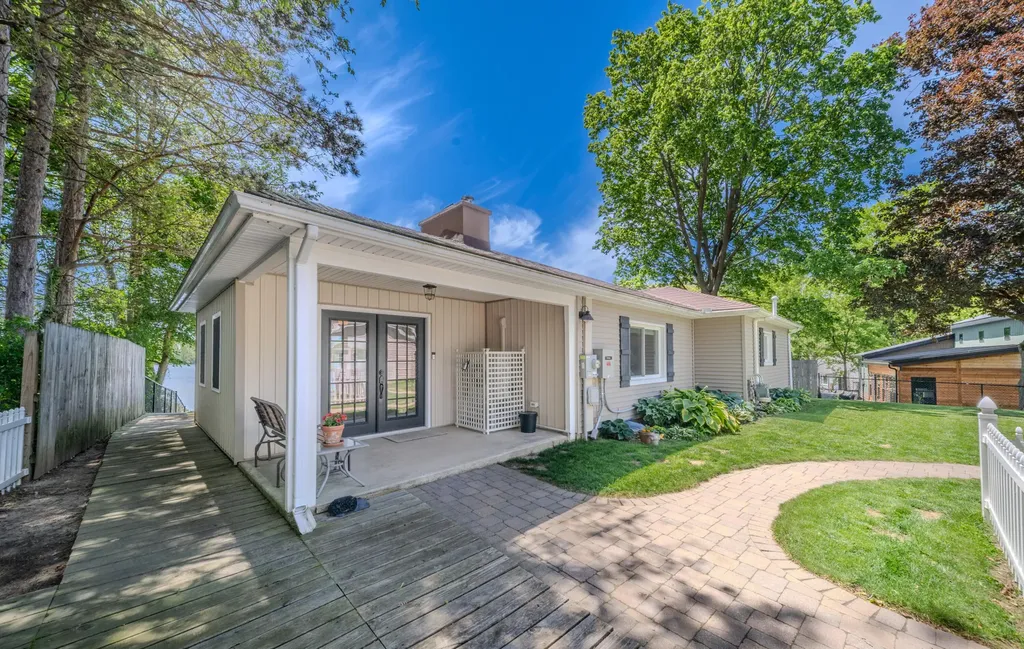 12569 S Crystal Lake Drive Somerset Township MI 49233