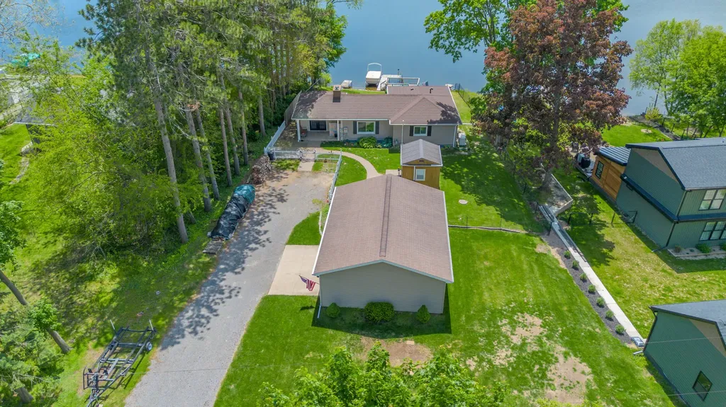 12569 S Crystal Lake Drive Somerset Township MI 49233