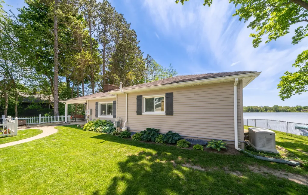 12569 S Crystal Lake Drive Somerset Township MI 49233