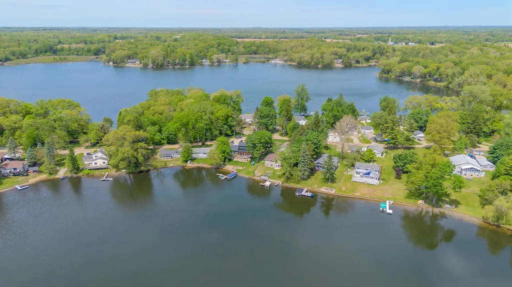 12569 S Crystal Lake Drive Somerset Township MI 49233