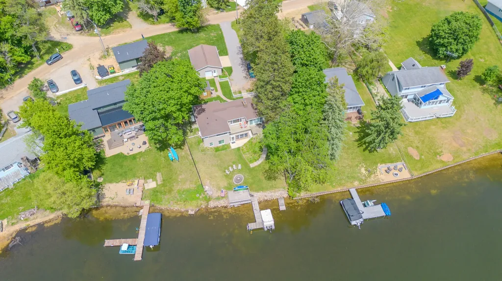 12569 S Crystal Lake Drive Somerset Township MI 49233