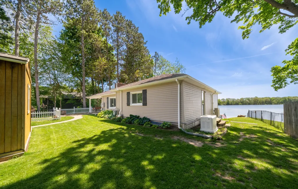 12569 S Crystal Lake Drive Somerset Township MI 49233