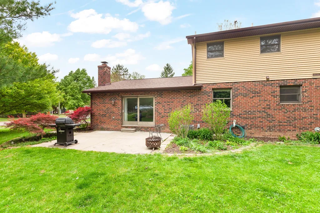 1302 N Freer Road Chelsea City MI 48118