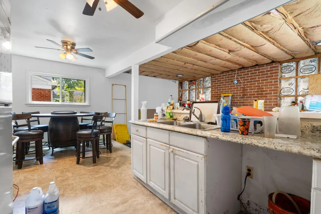 1567 Stratford Court Superior Charter Township MI 48198