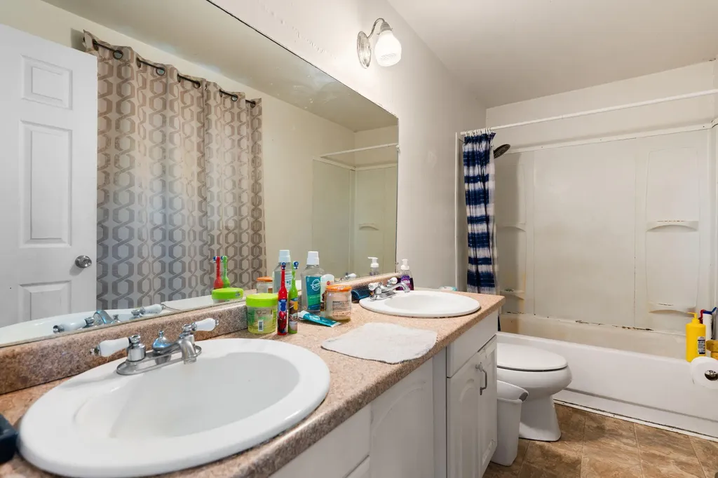 1567 Stratford Court Superior Charter Township MI 48198