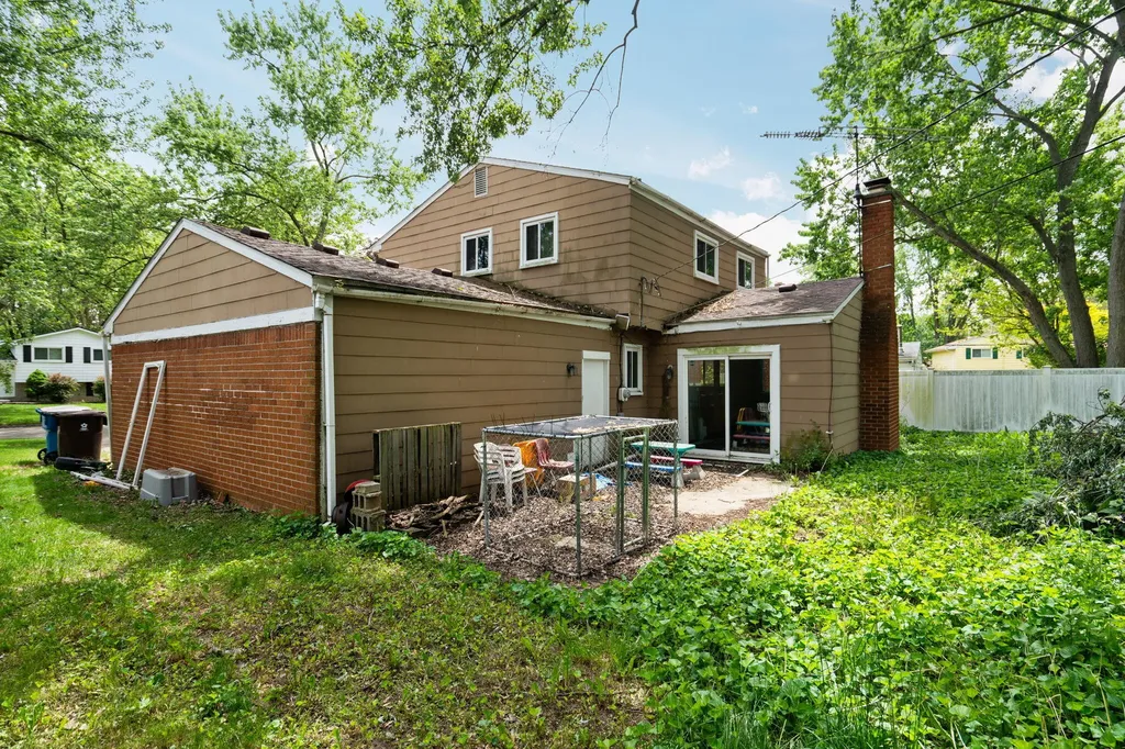 1567 Stratford Court Superior Charter Township MI 48198