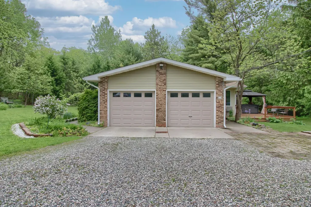 39 W Judd Road York Charter Township MI 48176