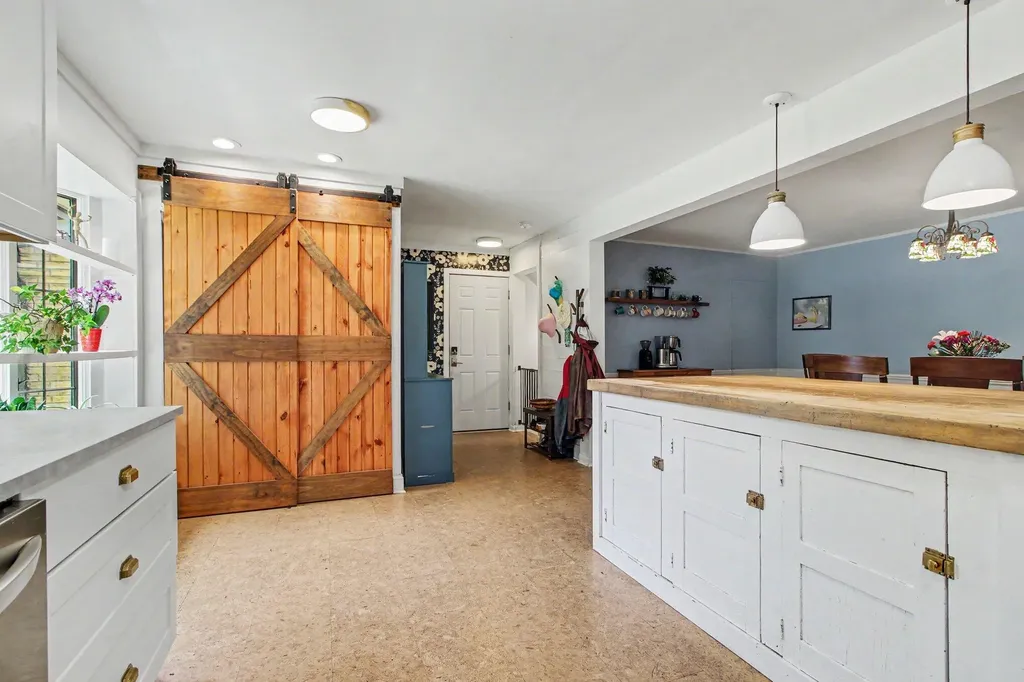 46800 Betty Hill Lane Plymouth Charter Township MI 48170
