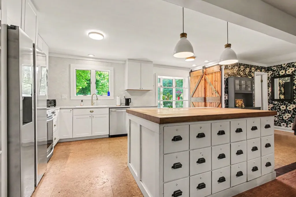 46800 Betty Hill Lane Plymouth Charter Township MI 48170