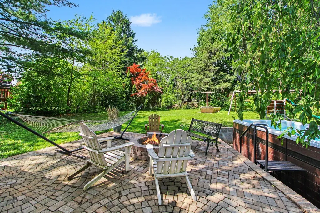 46800 Betty Hill Lane Plymouth Charter Township MI 48170