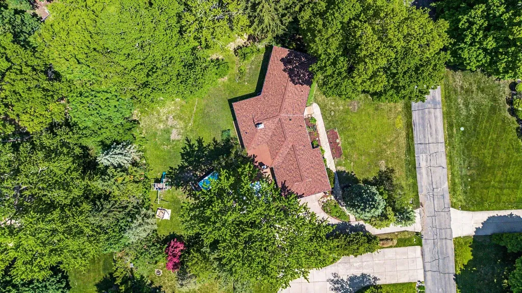 46800 Betty Hill Lane Plymouth Charter Township MI 48170