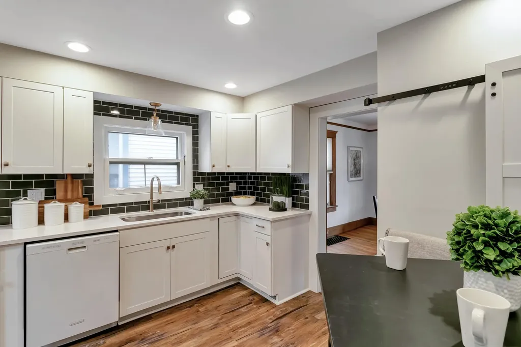 1123 W Huron Street Ann Arbor City MI 48103