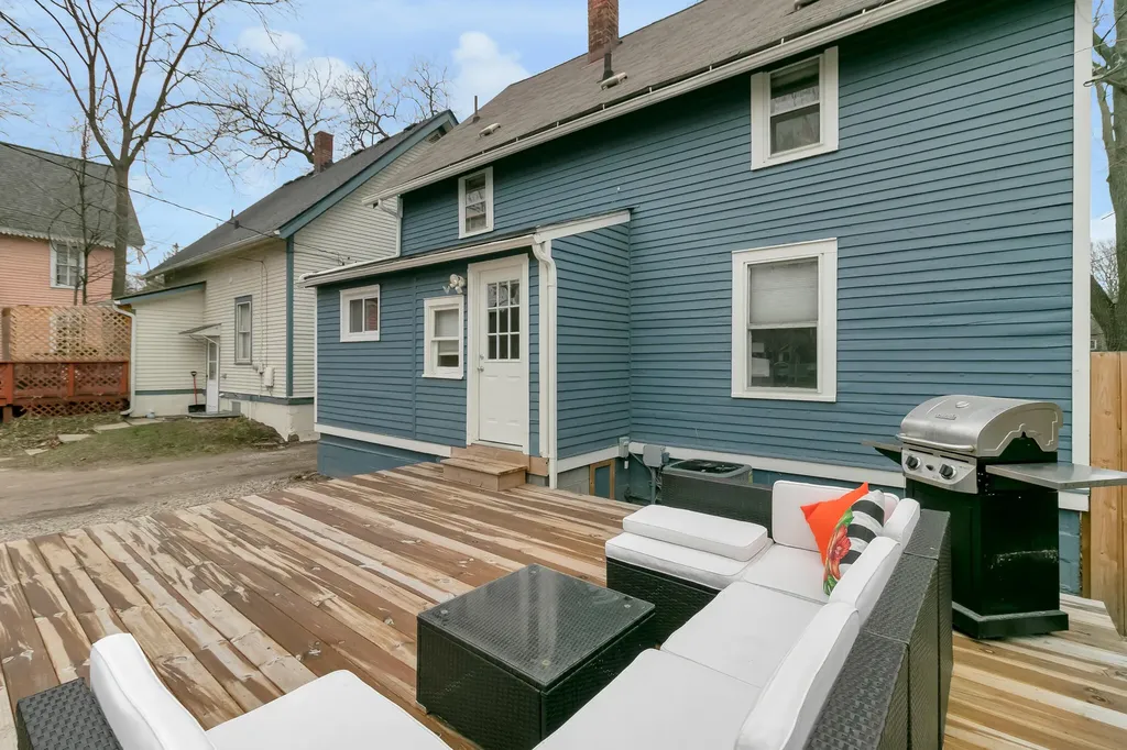 1123 W Huron Street Ann Arbor City MI 48103
