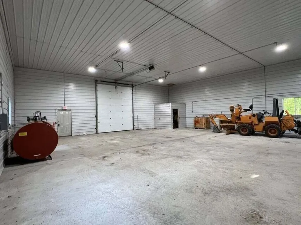 5061 Prater Boulevard Hendricks Township MI 49762