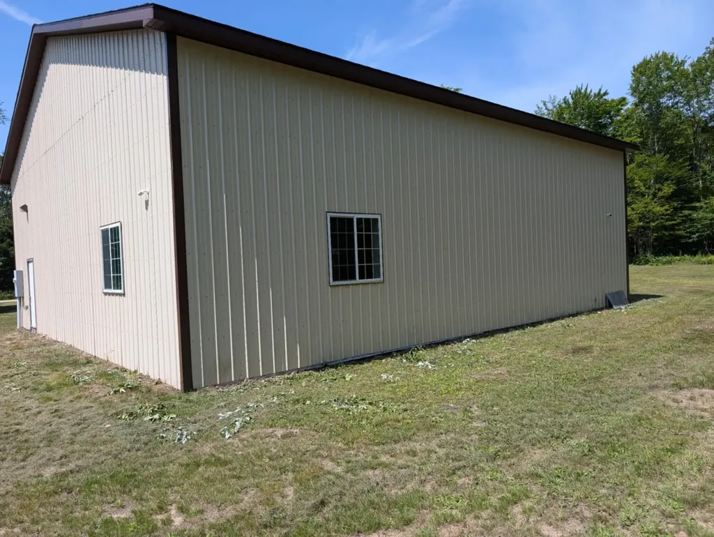 5061 Prater Boulevard Hendricks Township MI 49762