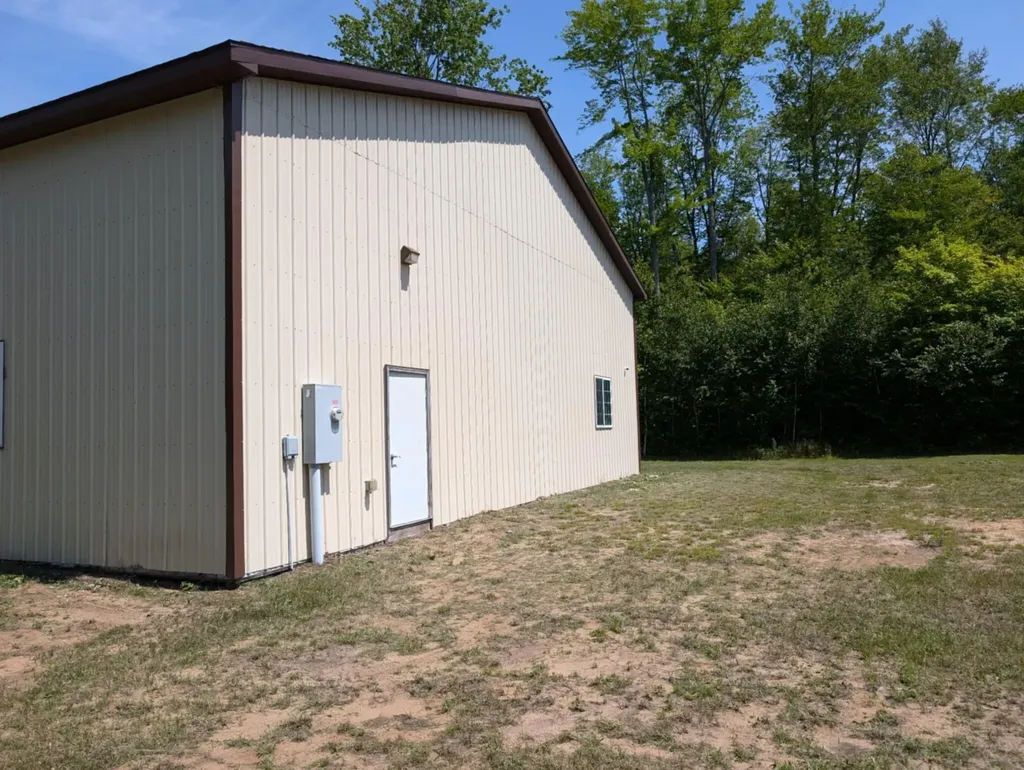 5061 Prater Boulevard Hendricks Township MI 49762