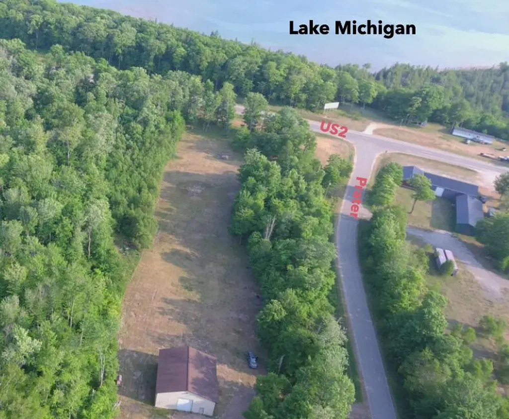 5061 Prater Boulevard Hendricks Township MI 49762