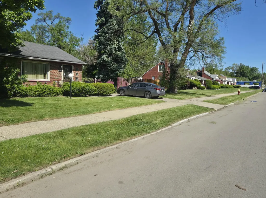 11360 Minock Street Detroit City MI 48228