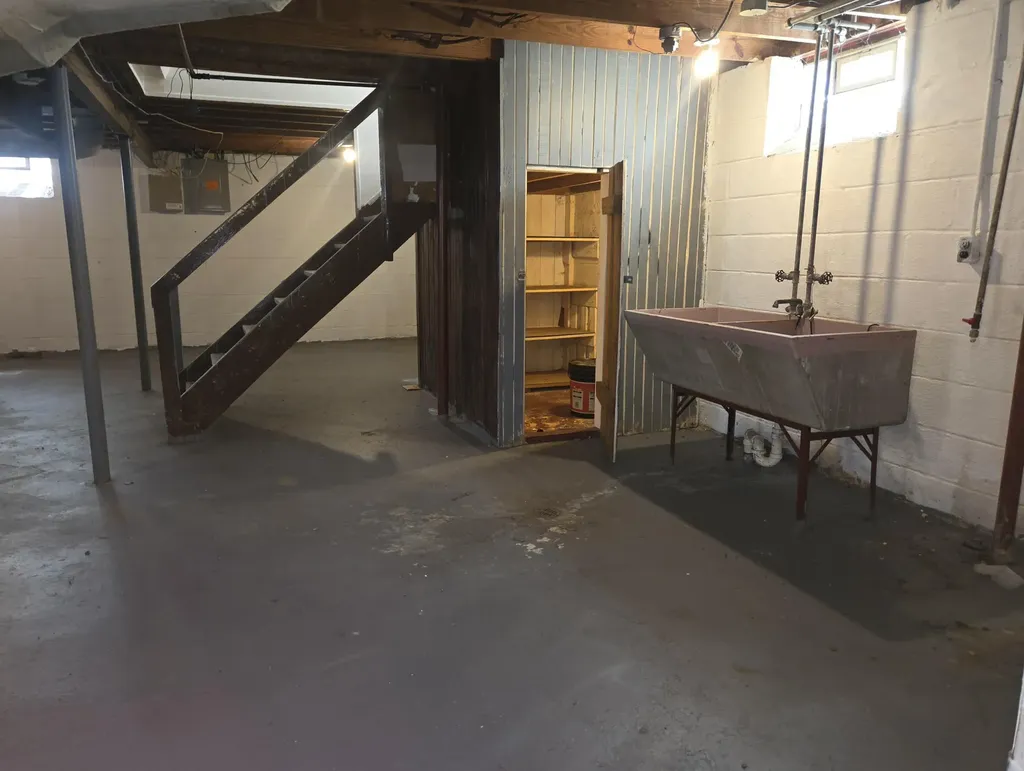 11360 Minock Street Detroit City MI 48228