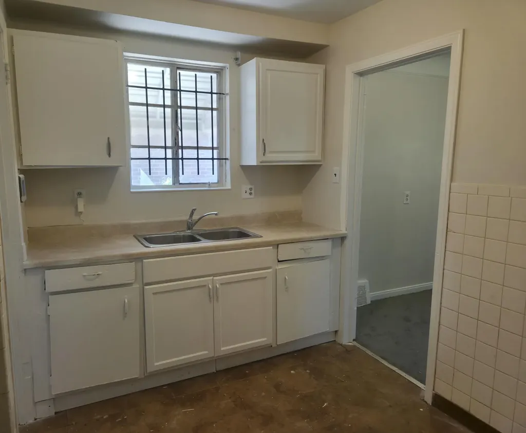 11360 Minock Street Detroit City MI 48228