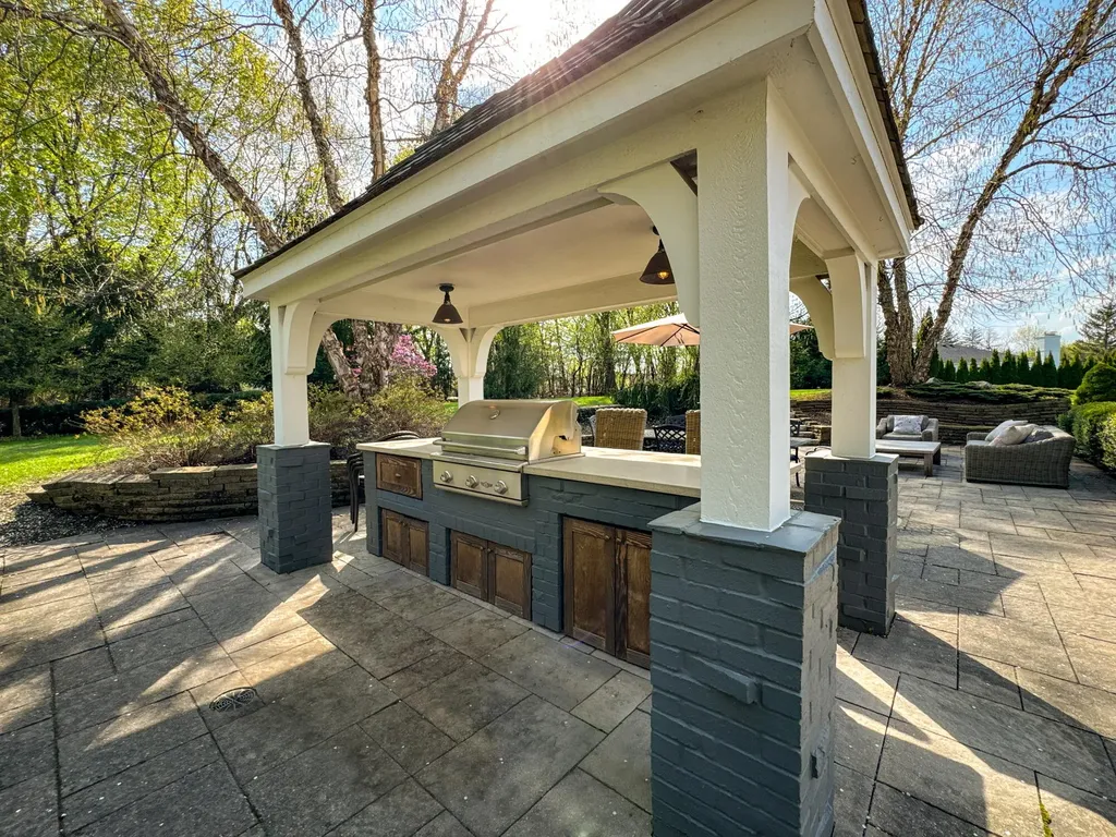 267 Woodberry Drive Bloomfield Hills City MI 48304