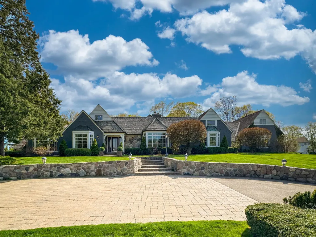 267 Woodberry Drive Bloomfield Hills City MI 48304