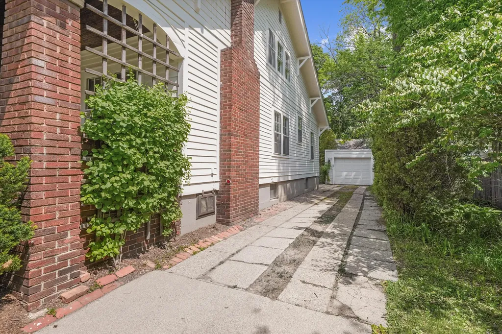 816 Miller Avenue Ann Arbor City MI 48103