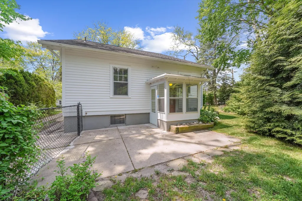 816 Miller Avenue Ann Arbor City MI 48103