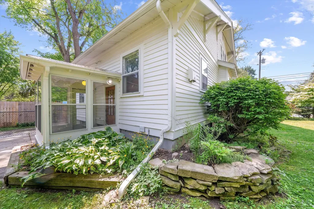 816 Miller Avenue Ann Arbor City MI 48103