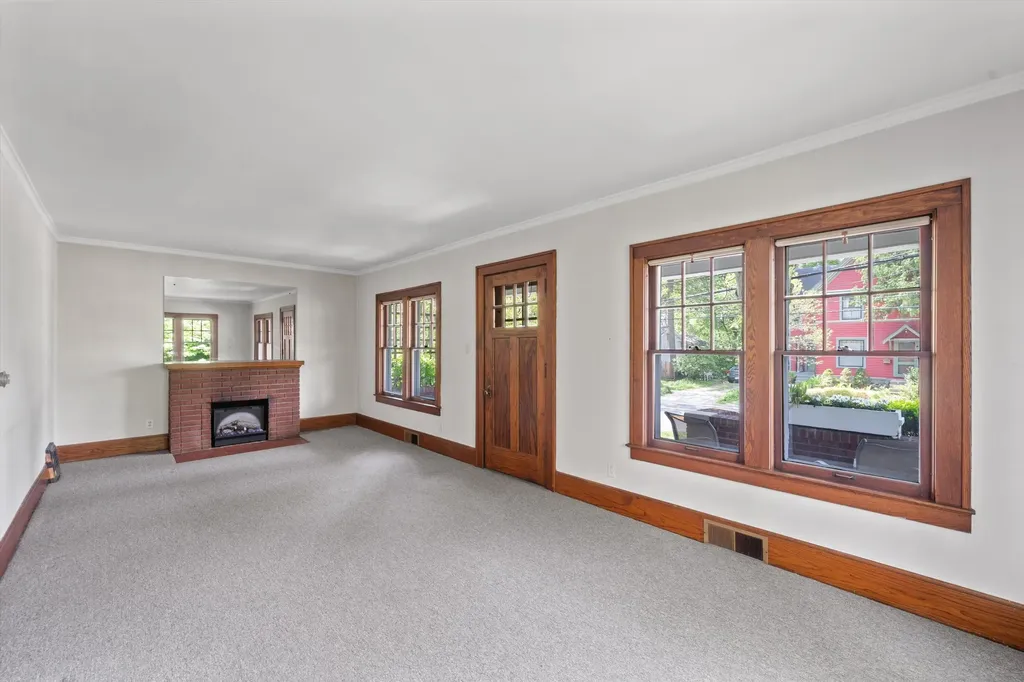 816 Miller Avenue Ann Arbor City MI 48103