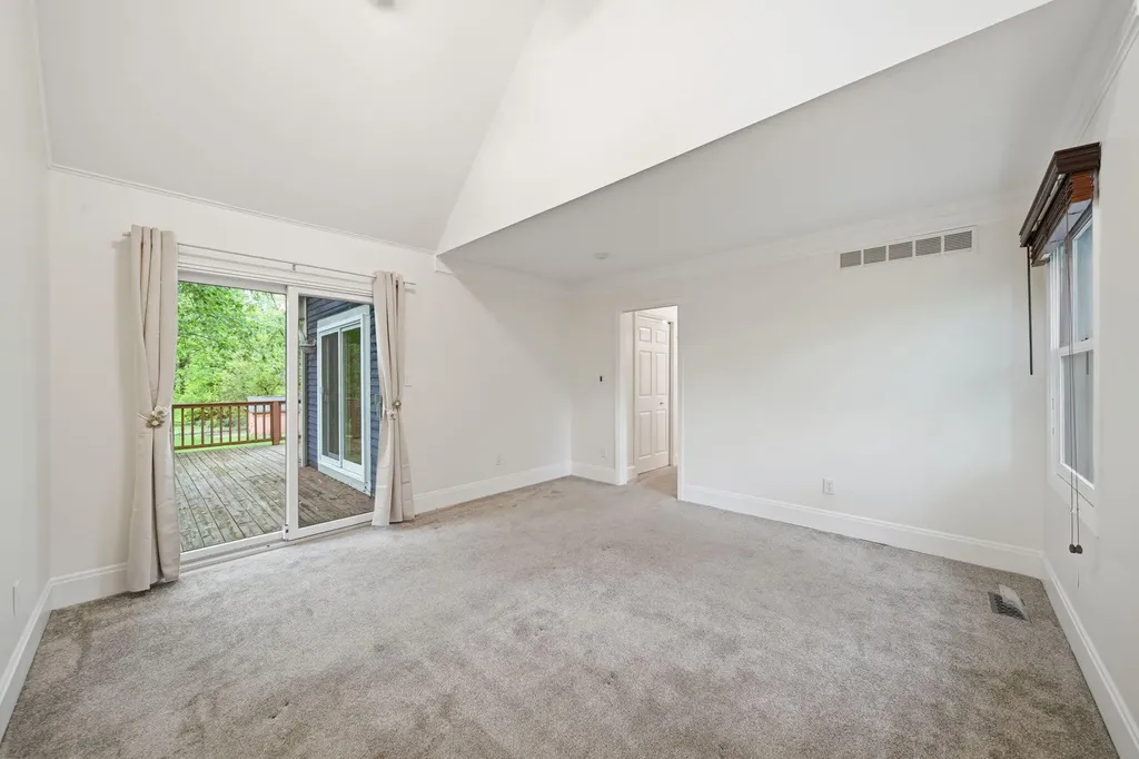 8866 Crane Road York Charter Township MI 48160