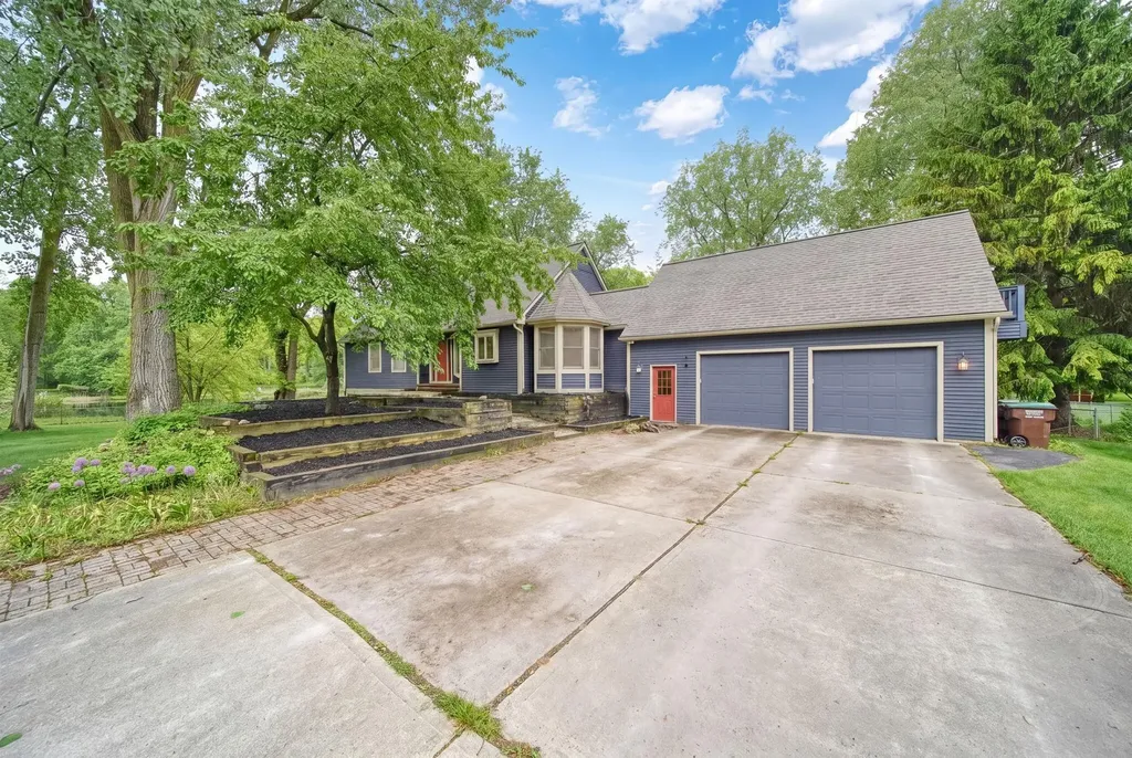 8866 Crane Road York Charter Township MI 48160
