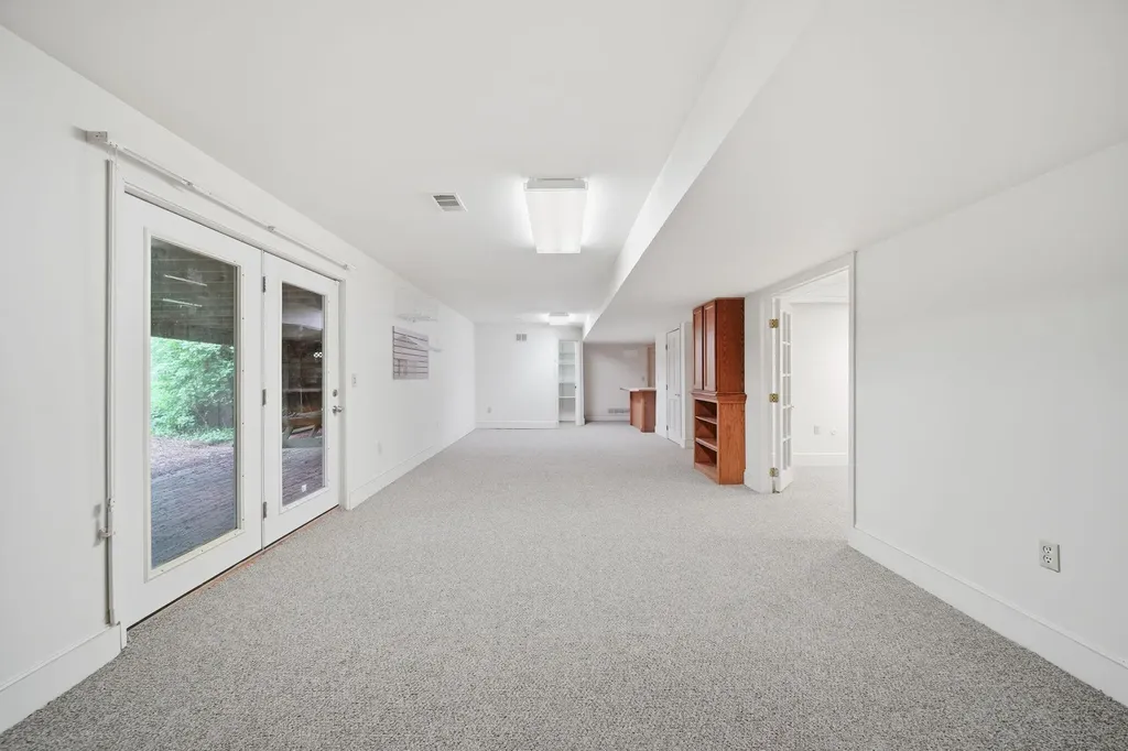 8866 Crane Road York Charter Township MI 48160