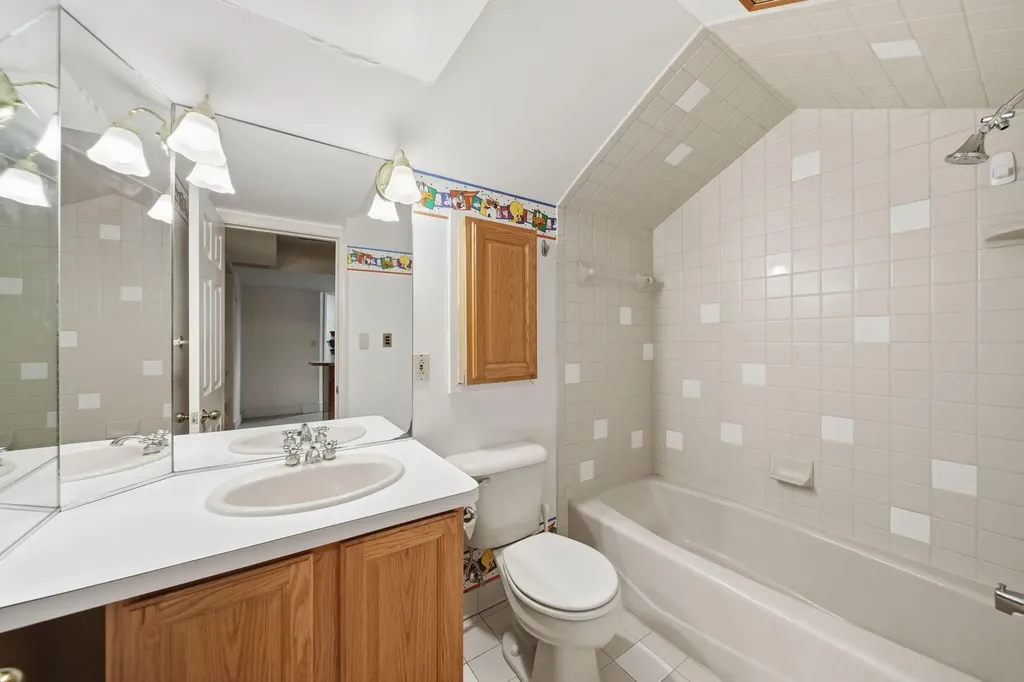8866 Crane Road York Charter Township MI 48160