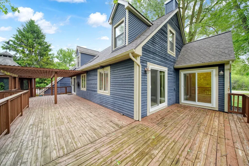 8866 Crane Road York Charter Township MI 48160