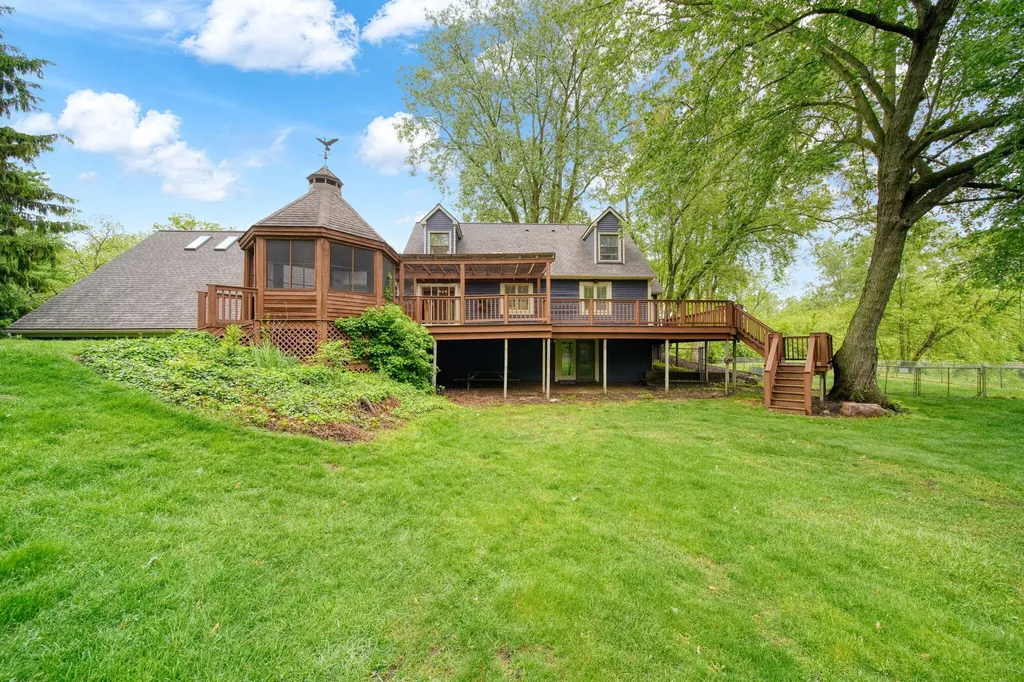 8866 Crane Road York Charter Township MI 48160