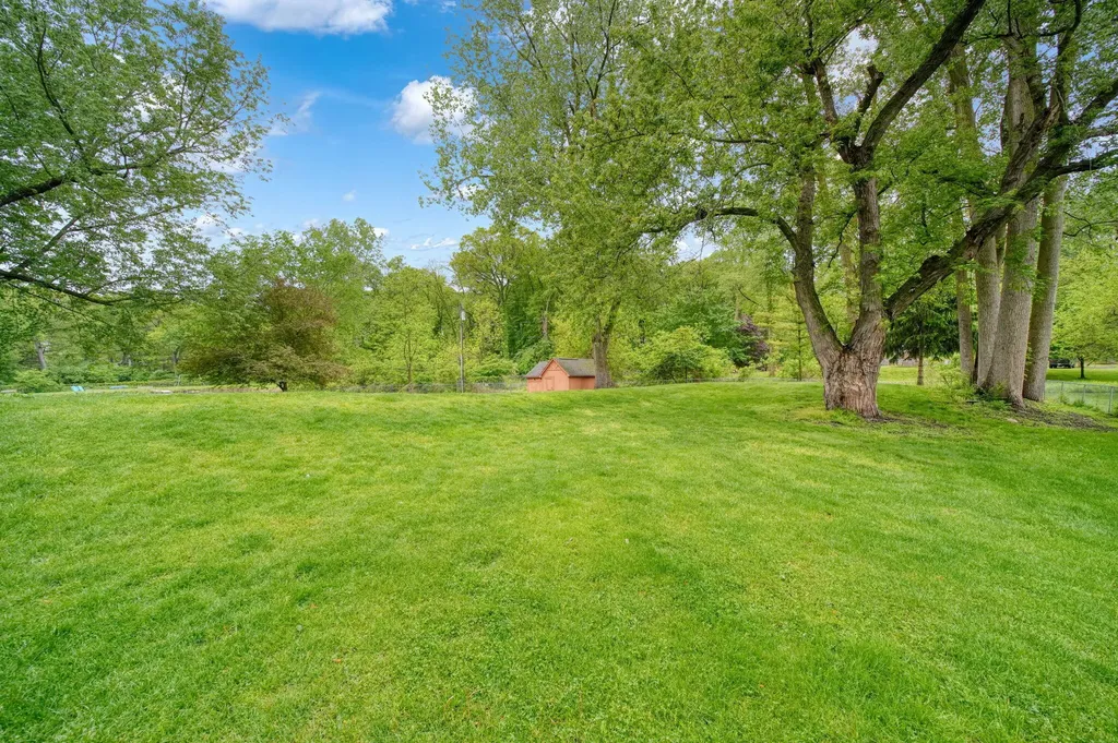 8866 Crane Road York Charter Township MI 48160
