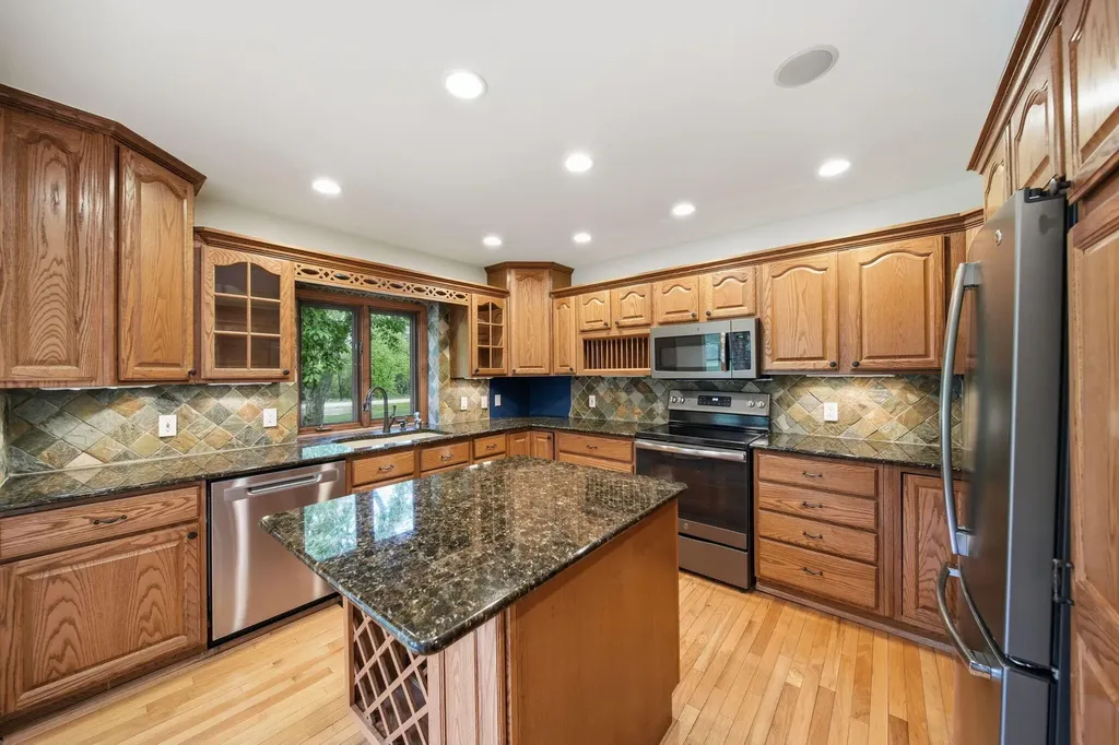 8866 Crane Road York Charter Township MI 48160