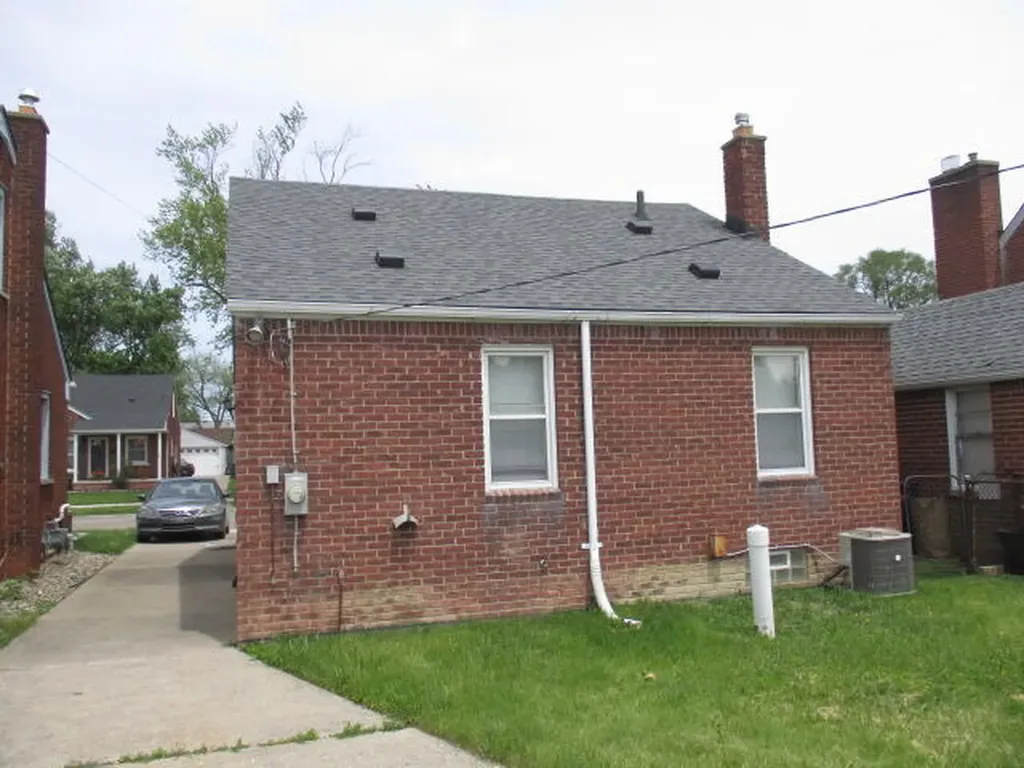 1425 Moran Avenue Lincoln Park City MI 48146