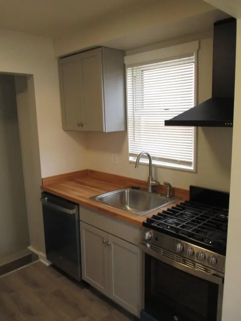 1425 Moran Avenue Lincoln Park City MI 48146