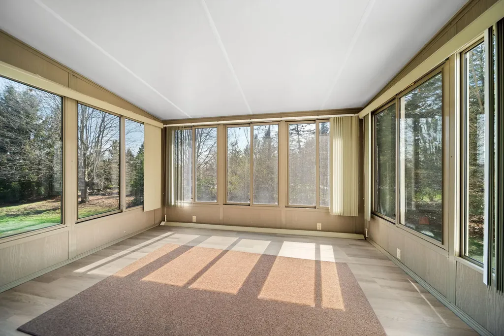 1929 Harley Drive Scio Township MI 48103