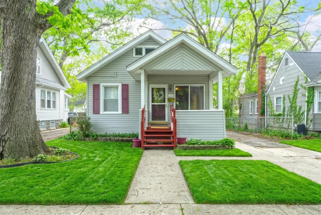 220 Farmdale Street Ferndale City MI 48220