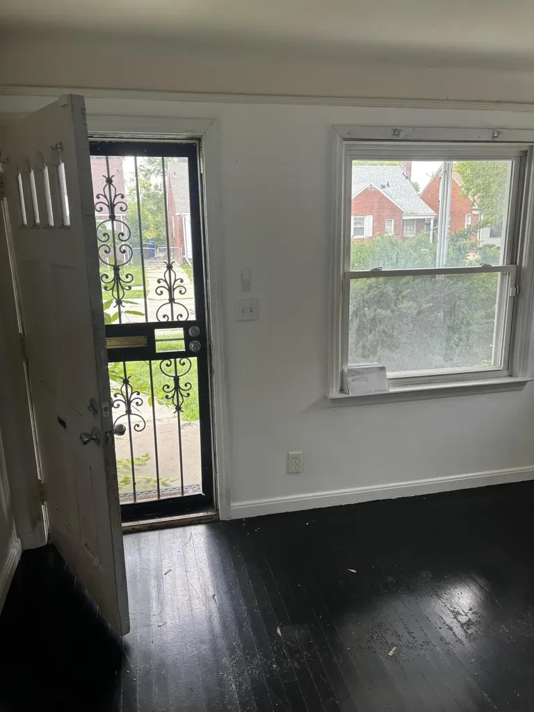 9768 Manistique Street Detroit City MI 48224