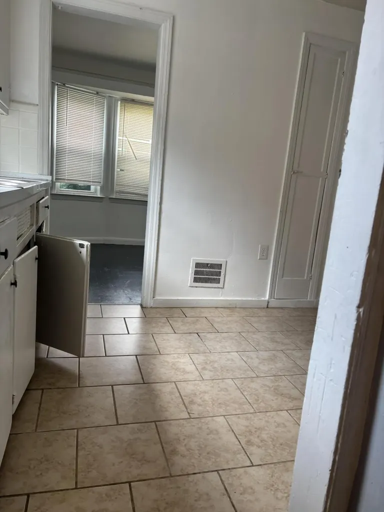 9768 Manistique Street Detroit City MI 48224