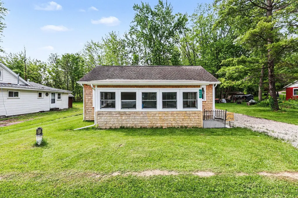 588 Pleasant Drive Unadilla Township MI 48137