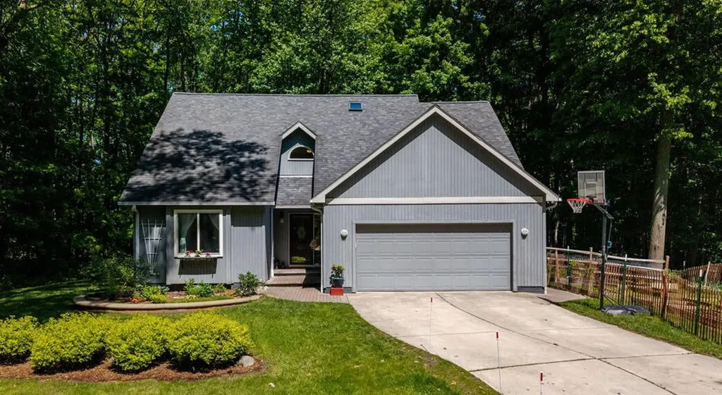 2920 N Harris Road Superior Charter Township MI 48198
