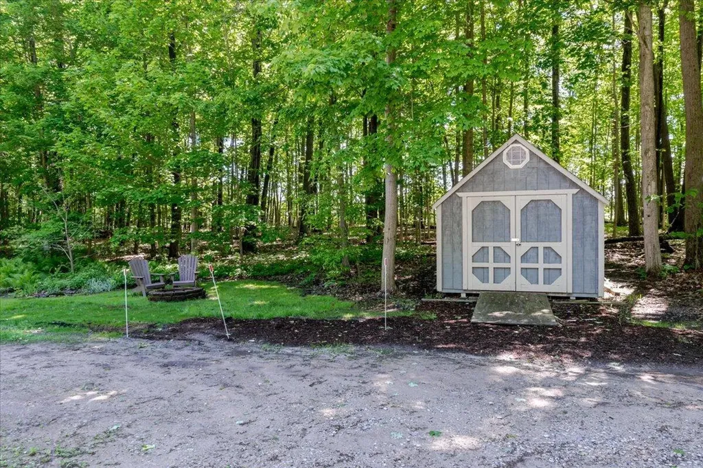 2920 N Harris Road Superior Charter Township MI 48198