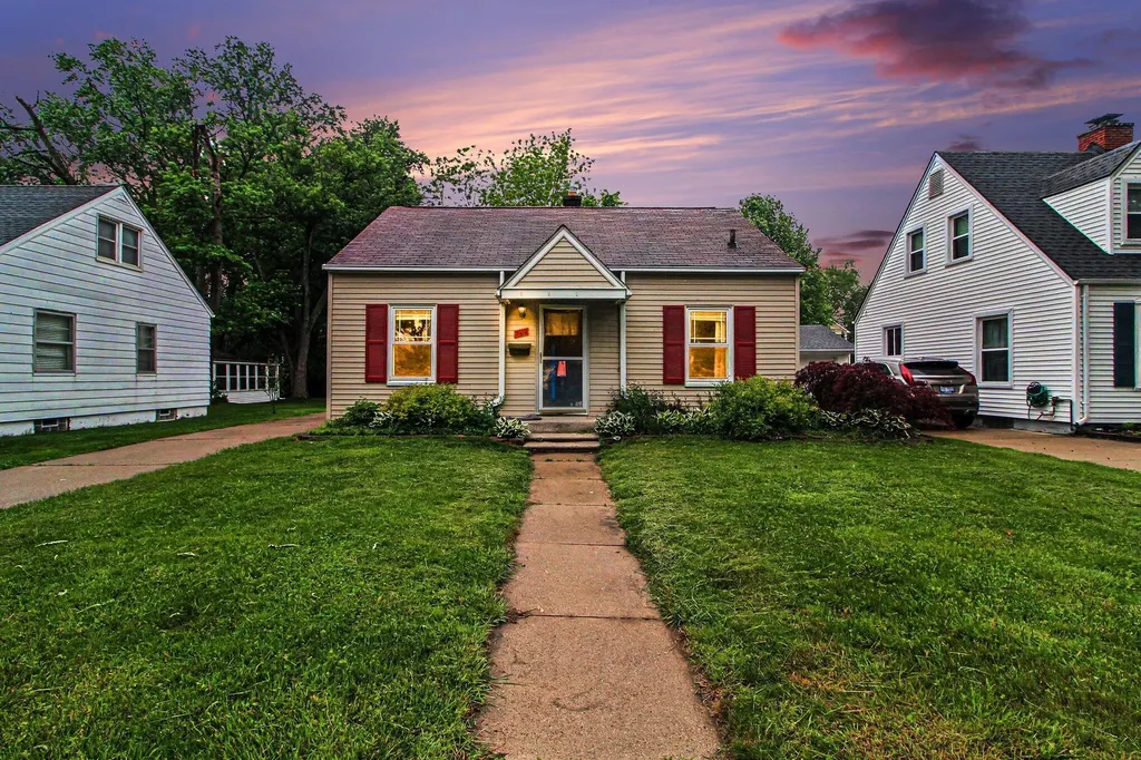 701 Auburn Street Plymouth City MI 48170