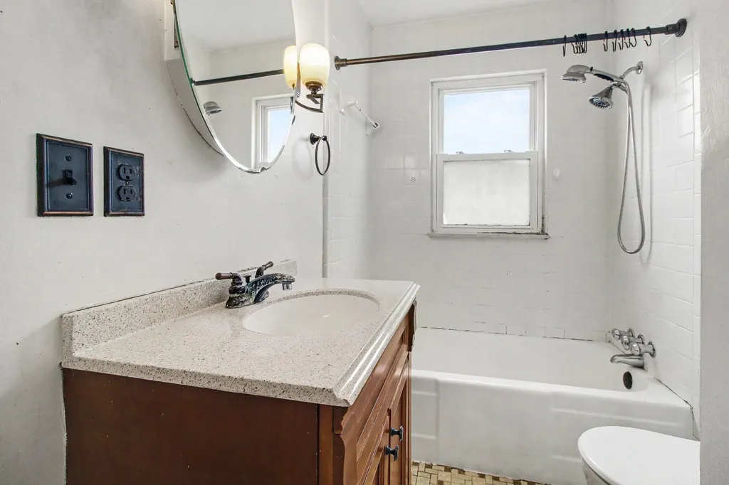 701 Auburn Street Plymouth City MI 48170